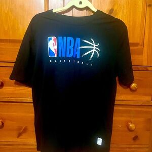 NBA Logo T-Shirt - Medium